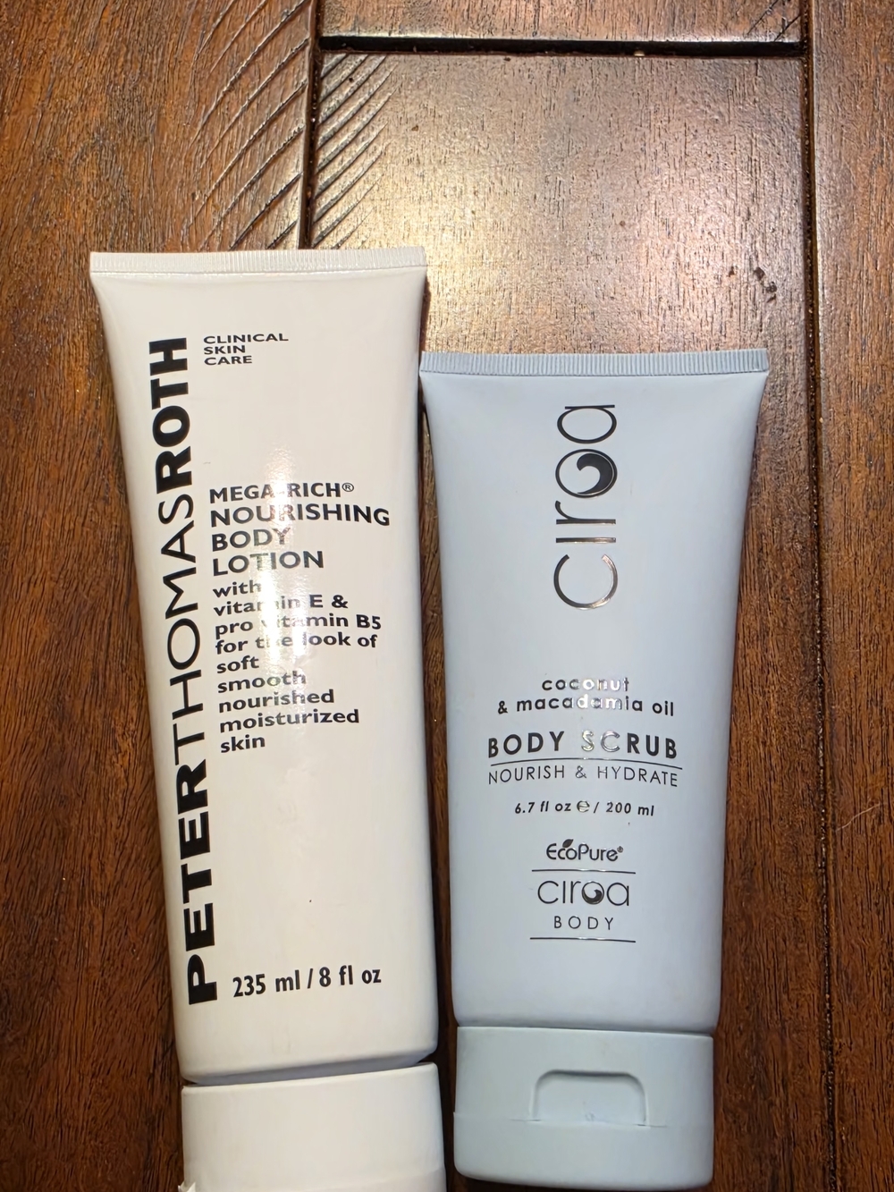 Peter Thomas Roth White Body Exfoliant & Circa Light Blue Body Scrub Set